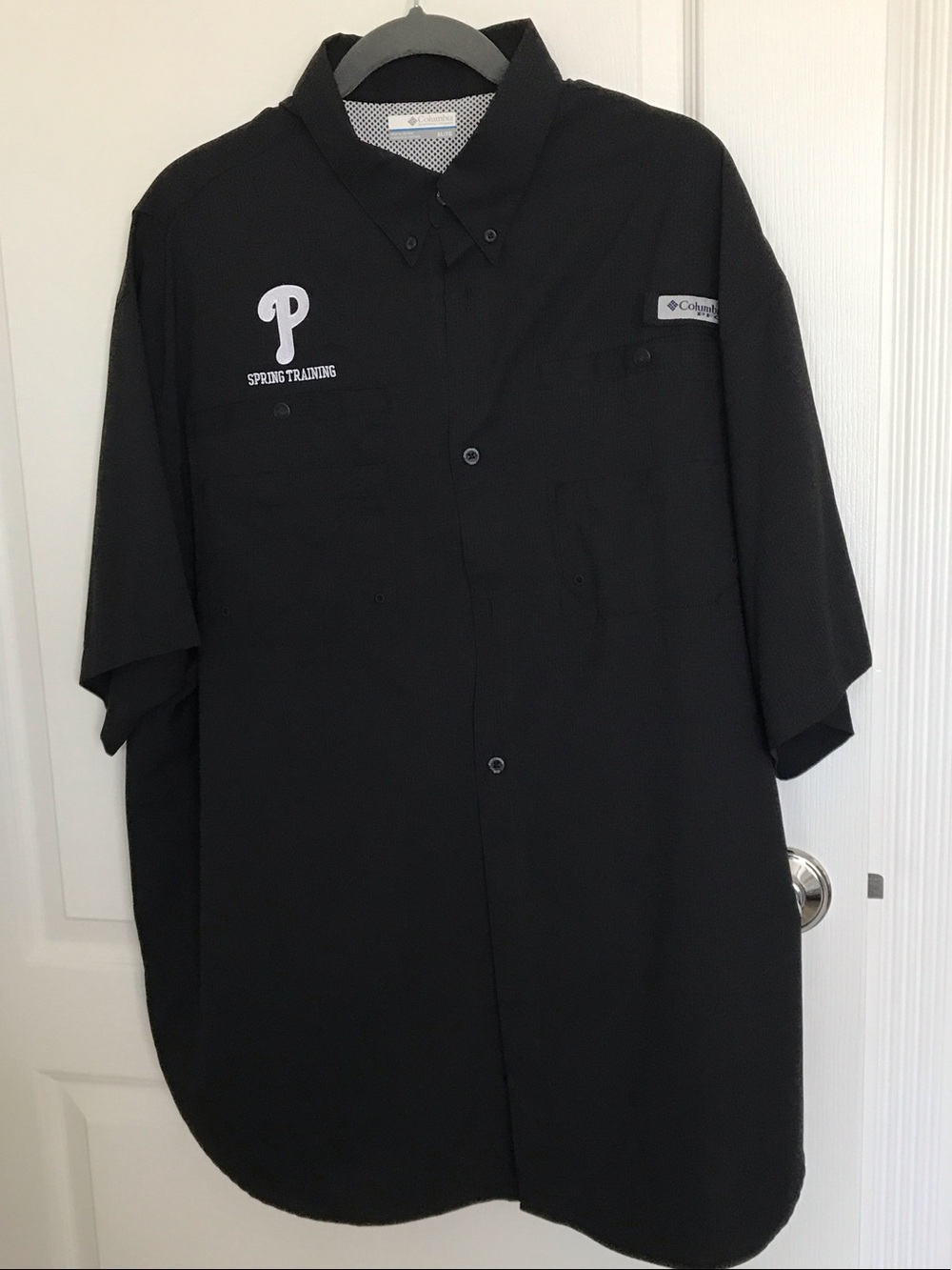 Columbia Men’s Black Short-Sleeve Button-Down Shirt - Phillies Spring Training